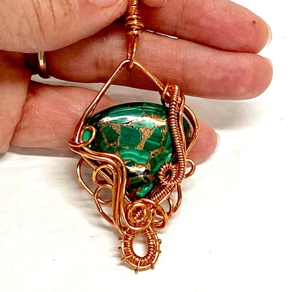 HANDCRAFT Malachite Copper Hand Wrapped Copper Freeform Pendant, Artisan Jewelry - Picture 10 of 10